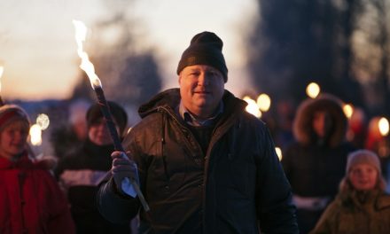 Blaker skanses venner: Fakkeltog for tradisjoner