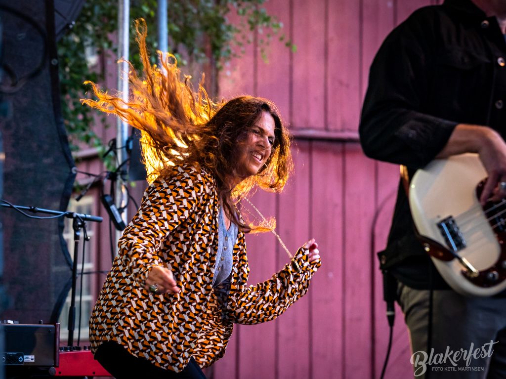 web_2022-08-19 Sari Schorr - BF-24